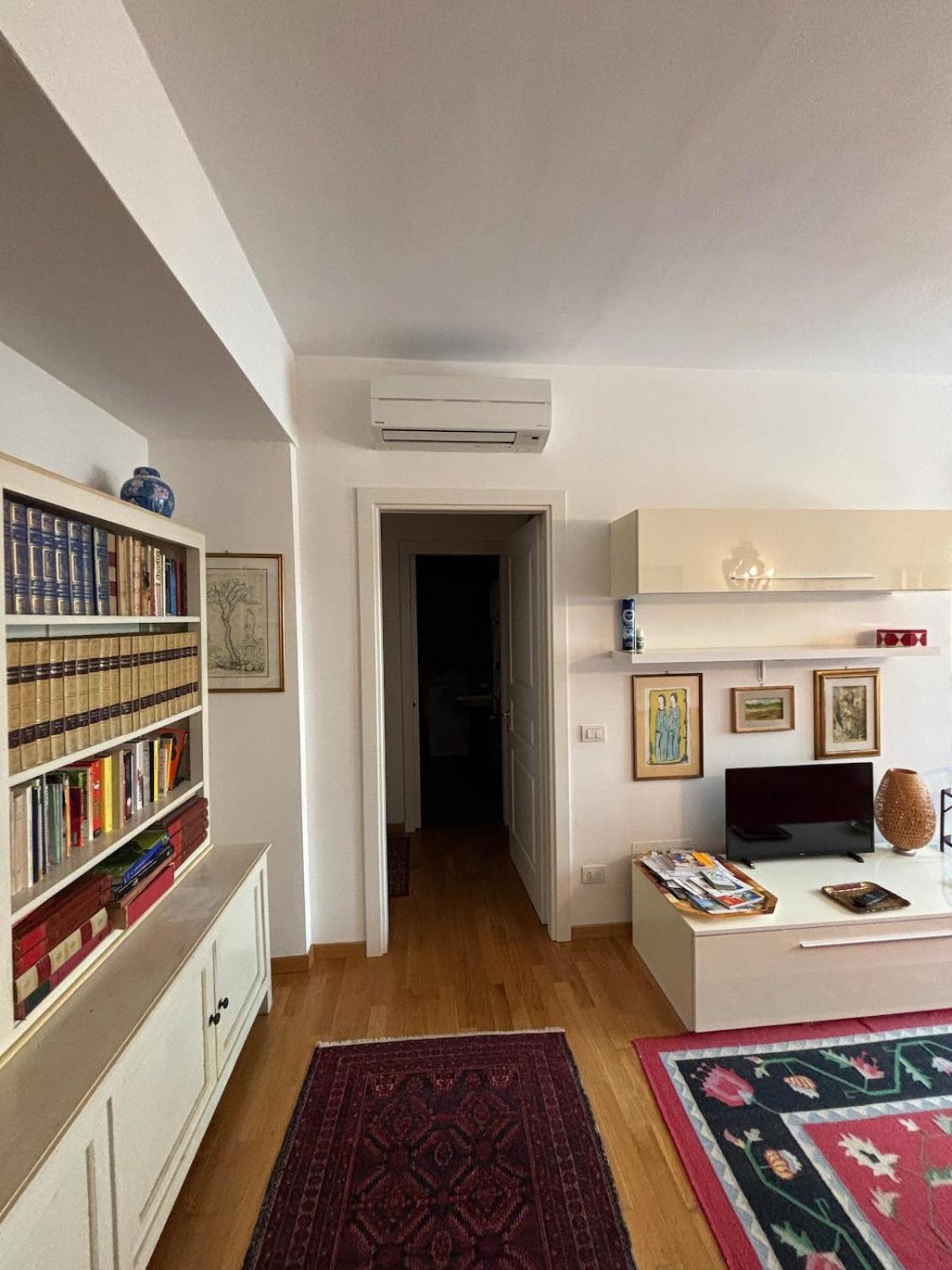 Beautiful New Apartment, Near Torre Di Leilighet